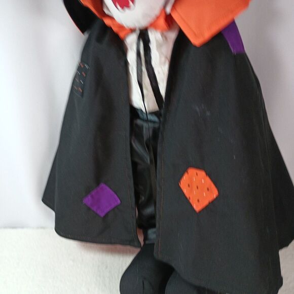 Vtg 1992 TL Toys Dracula Doll 21" Plush Nylon Vampire Count Halloween Decor - Picture 6 of 16